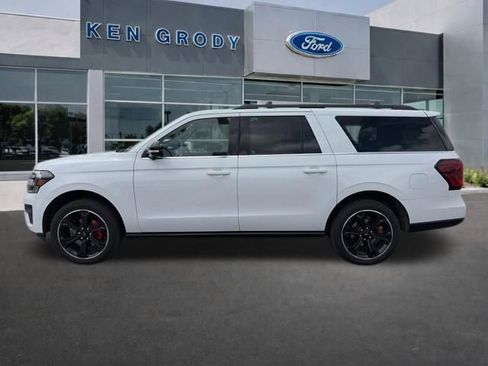 Used 2023 Ford Expedition Max Limited AWD/4WD image 3