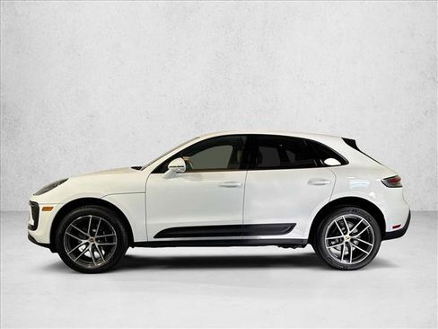 Certified 2026 Porsche Macan AWD/4WD image 2
