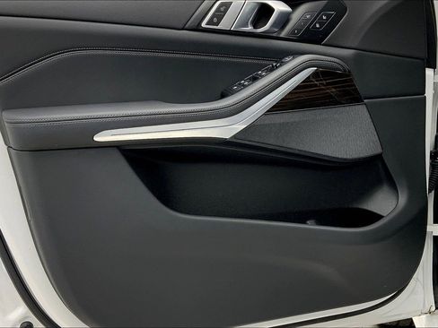 Certified 2023 BMW X5 xDrive40i w/ Executive Package image 24