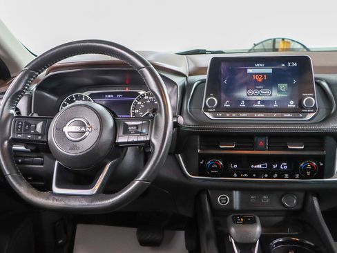 Used 2023 Nissan Rogue SV w/ SV Premium B Package FWD image 16