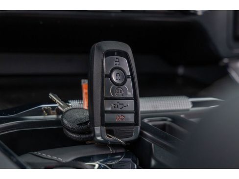 Used 2023 Ford F150 Lariat w/ Trailer Tow Package image 29