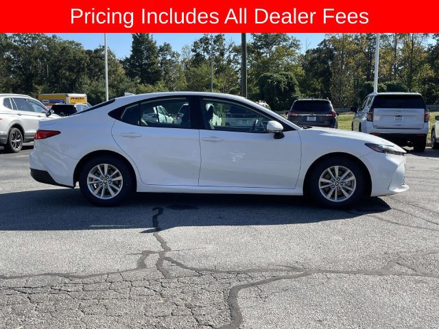 Used 2025 Toyota Camry LE FWD image 6