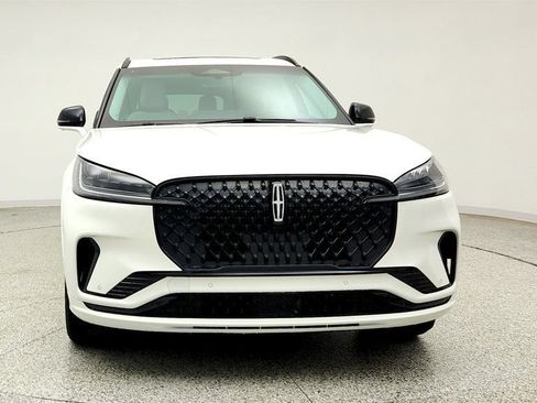 Used 2025 Lincoln Aviator 2WD w/ Jet Appearance Package image 2