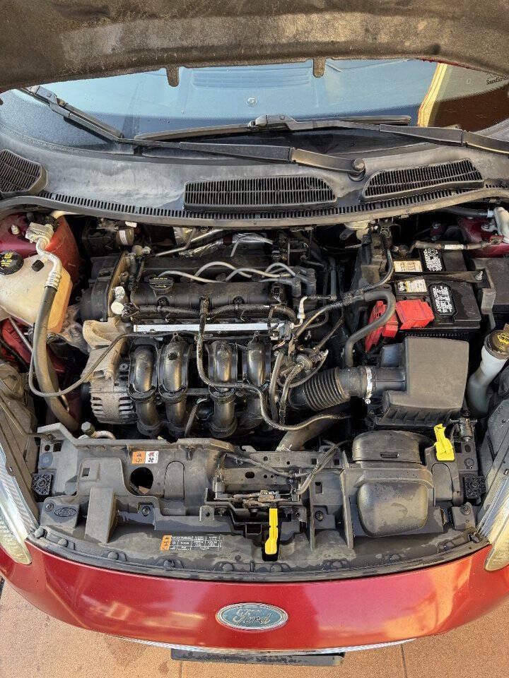 Used 2015 Ford Fiesta SE FWD image 32