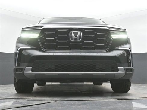 Used 2023 Honda Pilot Elite image 44