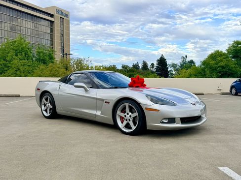 Used 2007 Chevrolet Corvette Coupe w/ Preferred Equipment Group RWD image 56
