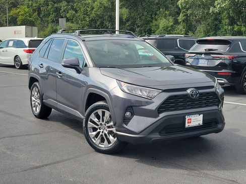 Certified 2021 Toyota RAV4 XLE Premium AWD/4WD image 34