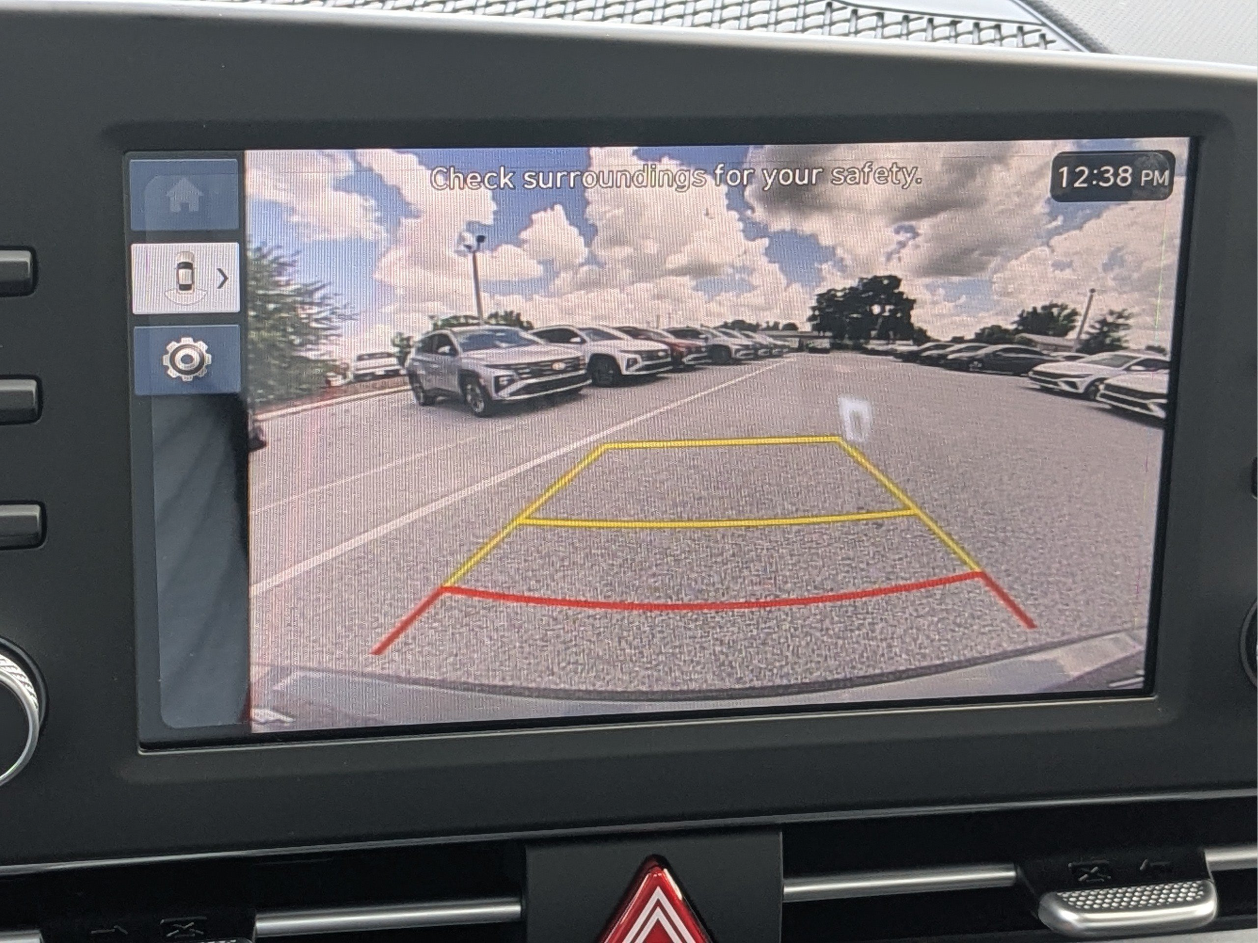 New 2026 Hyundai Elantra Hybrid FWD image 23