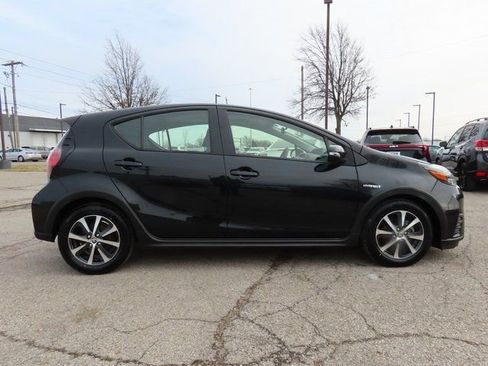 Used 2018 Toyota Prius C Three image 8