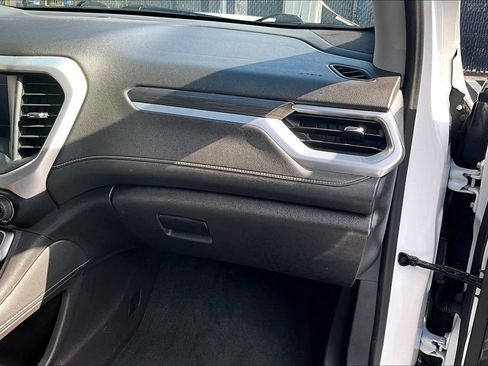 Used 2022 GMC Acadia SLT w/ Technology Package FWD image 26