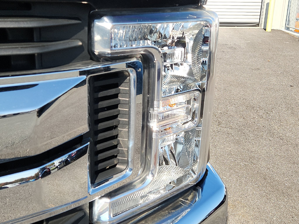 Used 2019 Ford F250 XLT w/ XLT Premium Package AWD/4WD image 9