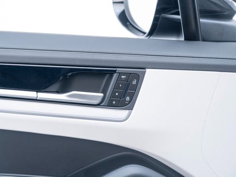 Certified 2024 Porsche Cayenne S AWD/4WD image 18