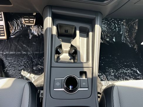 New 2026 Volkswagen Tiguan SE R-Line FWD image 20
