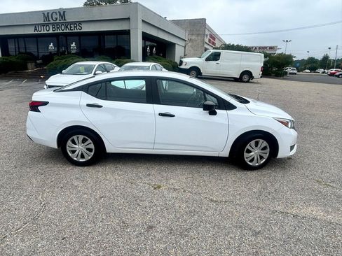 Used 2023 Nissan Versa S FWD image 29