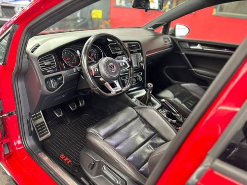 Used 2016 Volkswagen GTI SE w/ Lighting Package (SEL) FWD image 8