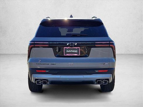 New 2026 Chevrolet Traverse Z71 w/ Enhanced Driving Package image 8