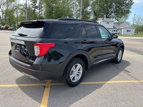 Certified 2024 Ford Explorer XLT w/ Equipment Group 202A AWD/4WD image 3