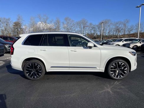 New 2026 Volvo XC90 B6 Ultra image 28