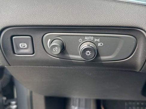 Used 2019 Buick Enclave Avenir w/ Avenir Technology Package AWD/4WD image 35