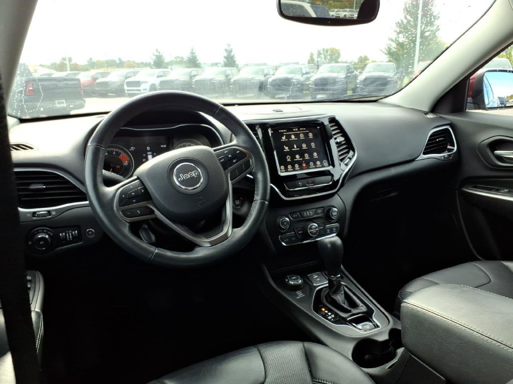 Used 2019 Jeep Cherokee Limited AWD/4WD image 9