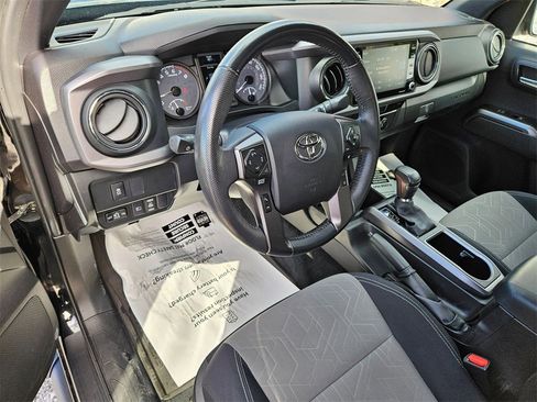 Certified 2023 Toyota Tacoma TRD Off-Road image 11