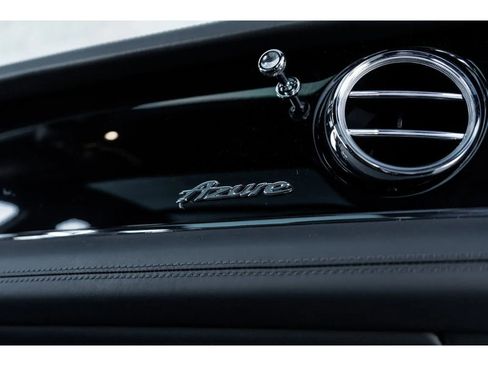 Used 2024 Bentley Bentayga Extended Wheelbase image 42