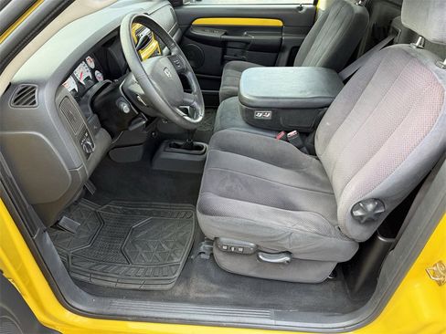 Used 2004 Dodge Ram 1500 Truck SLT w/ Sport Appearance Group image 12