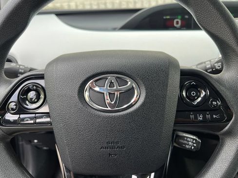 Certified 2022 Toyota Prius LE FWD image 31
