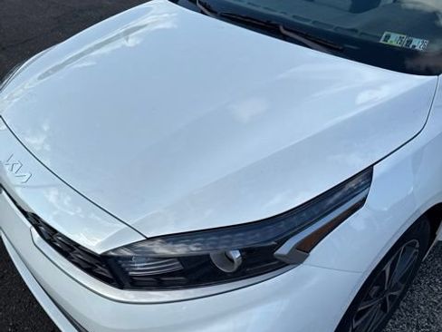 Used 2024 Kia Forte LXS w/ LXS Technology Package FWD image 5