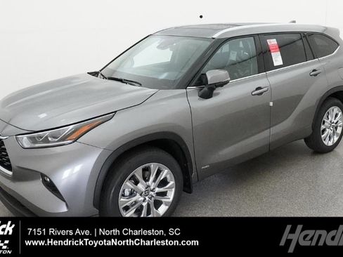 New 2026 Toyota Highlander Limited AWD/4WD image 1