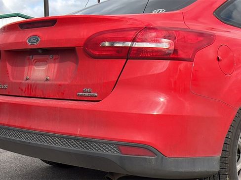Used 2015 Ford Focus SE image 10
