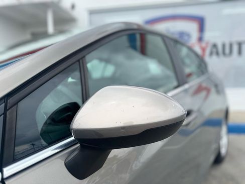 Used 2018 Chevrolet Cruze LT w/ Convenience Package FWD image 7