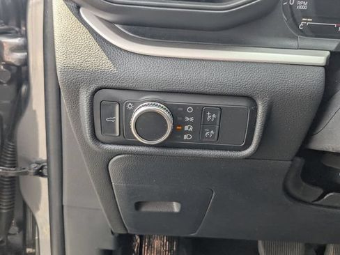 Certified 2022 Ford Explorer XLT RWD image 12
