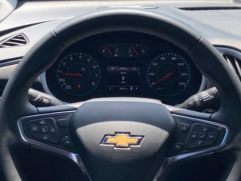 Certified 2025 Chevrolet Malibu RS FWD image 9