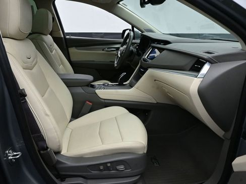 Certified 2023 Cadillac XT5 Premium Luxury image 7