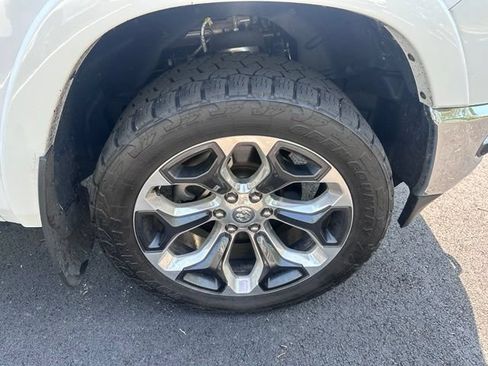 Used 2022 RAM 1500 Limited AWD/4WD image 15