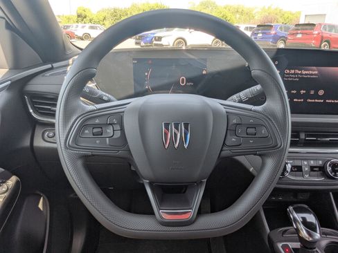 New 2025 Buick Envista Preferred image 14