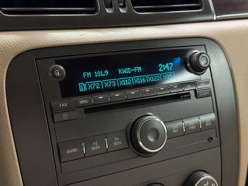 Used 2011 Buick Lucerne CX FWD image 17