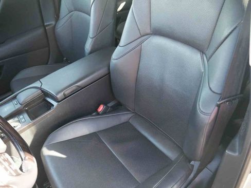 Used 2019 Lexus ES 300h w/ Premium Package image 30