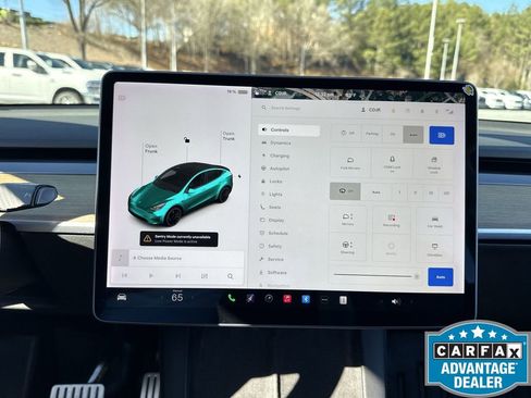 Used 2022 Tesla Model Y Performance image 15