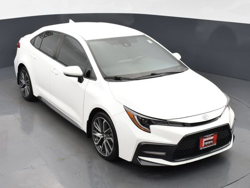 Used 2021 Toyota Corolla SE FWD image 21