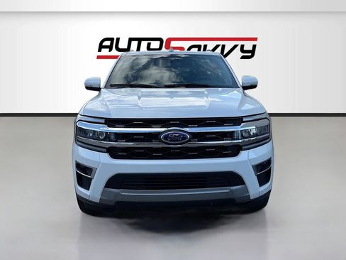 Used 2024 Ford Expedition Limited image 2
