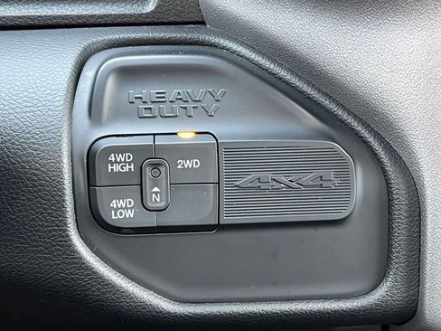 Used 2024 RAM 3500 Big Horn image 34