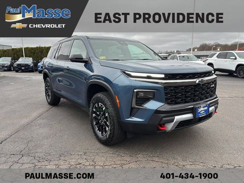 Certified 2025 Chevrolet Traverse Z71 w/ Driver Confidence Package AWD/4WD image 3