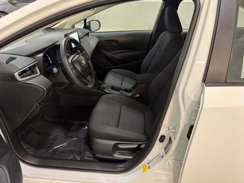Used 2026 Toyota Corolla LE FWD image 15
