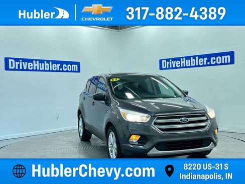 Used 2017 Ford Escape SE FWD image 1