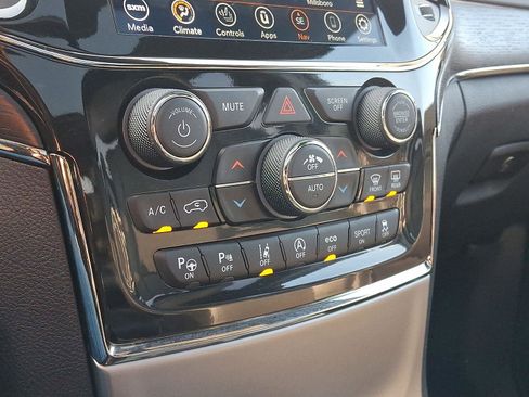 Used 2021 Jeep Grand Cherokee High Altitude image 18