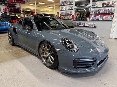 Used 2017 Porsche 911 Turbo S image 3