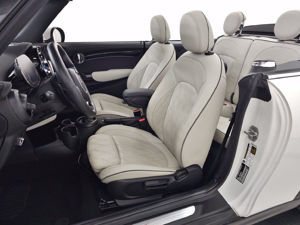 Used 2024 MINI Cooper S w/ Signature Upholstery Package FWD image 13