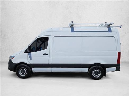 Used 2022 Mercedes-Benz Sprinter 2500 image 9